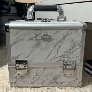 Makeup / jewelry / accessory trunk